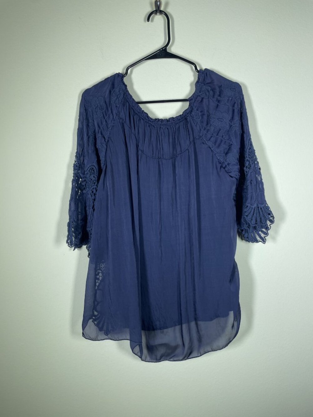 Le Marais Paris 100% Silk Navy Blouse Size L Artsy Bell Sleeve Lace Embroidered! - Picture 5 of 5